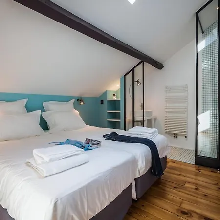 Sleeps 10 Pool Wifi * Biarritz